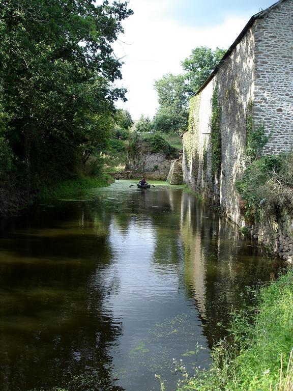 Chateau De La Chasse-Guerre Bed and Breakfast Hardanges Buitenkant foto