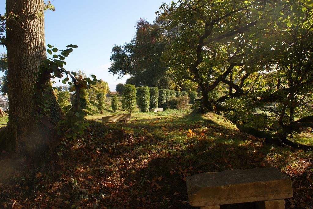 Chateau De La Chasse-Guerre Bed and Breakfast Hardanges Buitenkant foto