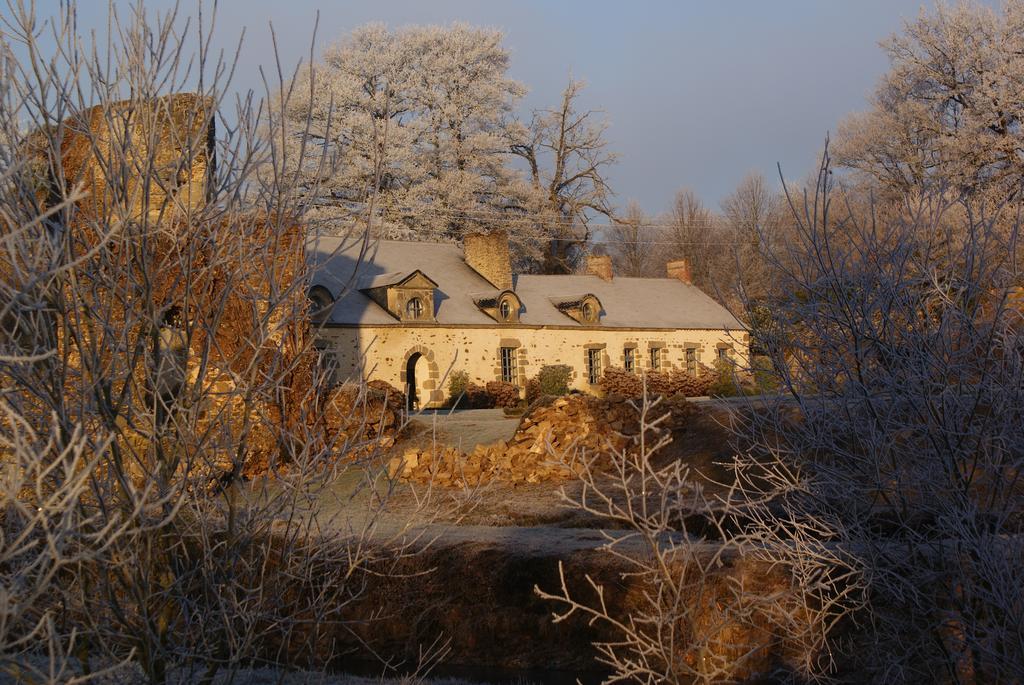 Chateau De La Chasse-Guerre Bed and Breakfast Hardanges Buitenkant foto