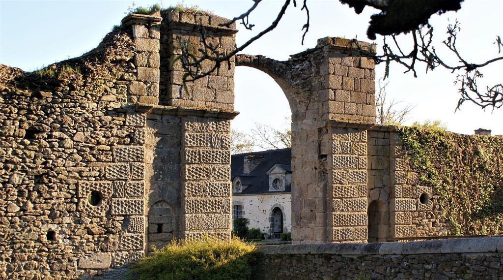 Chateau De La Chasse-Guerre Bed and Breakfast Hardanges Buitenkant foto