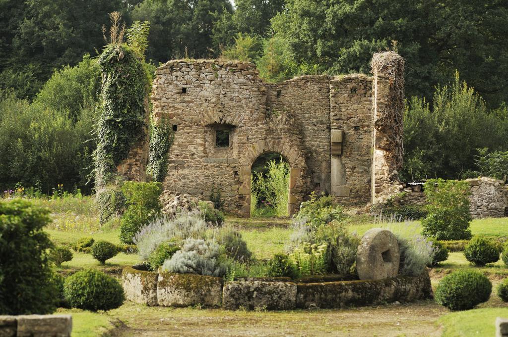 Chateau De La Chasse-Guerre Bed and Breakfast Hardanges Buitenkant foto