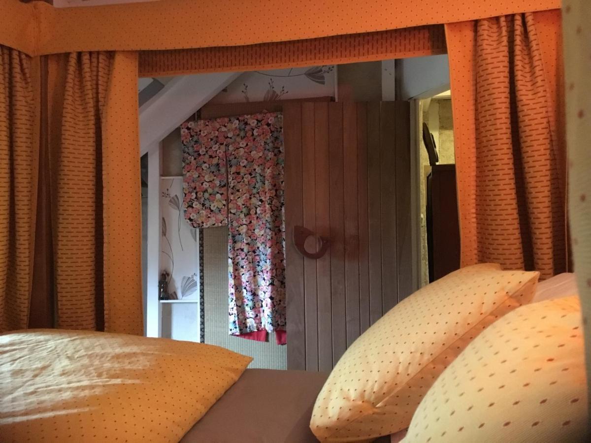 Chateau De La Chasse-Guerre Bed and Breakfast Hardanges Buitenkant foto